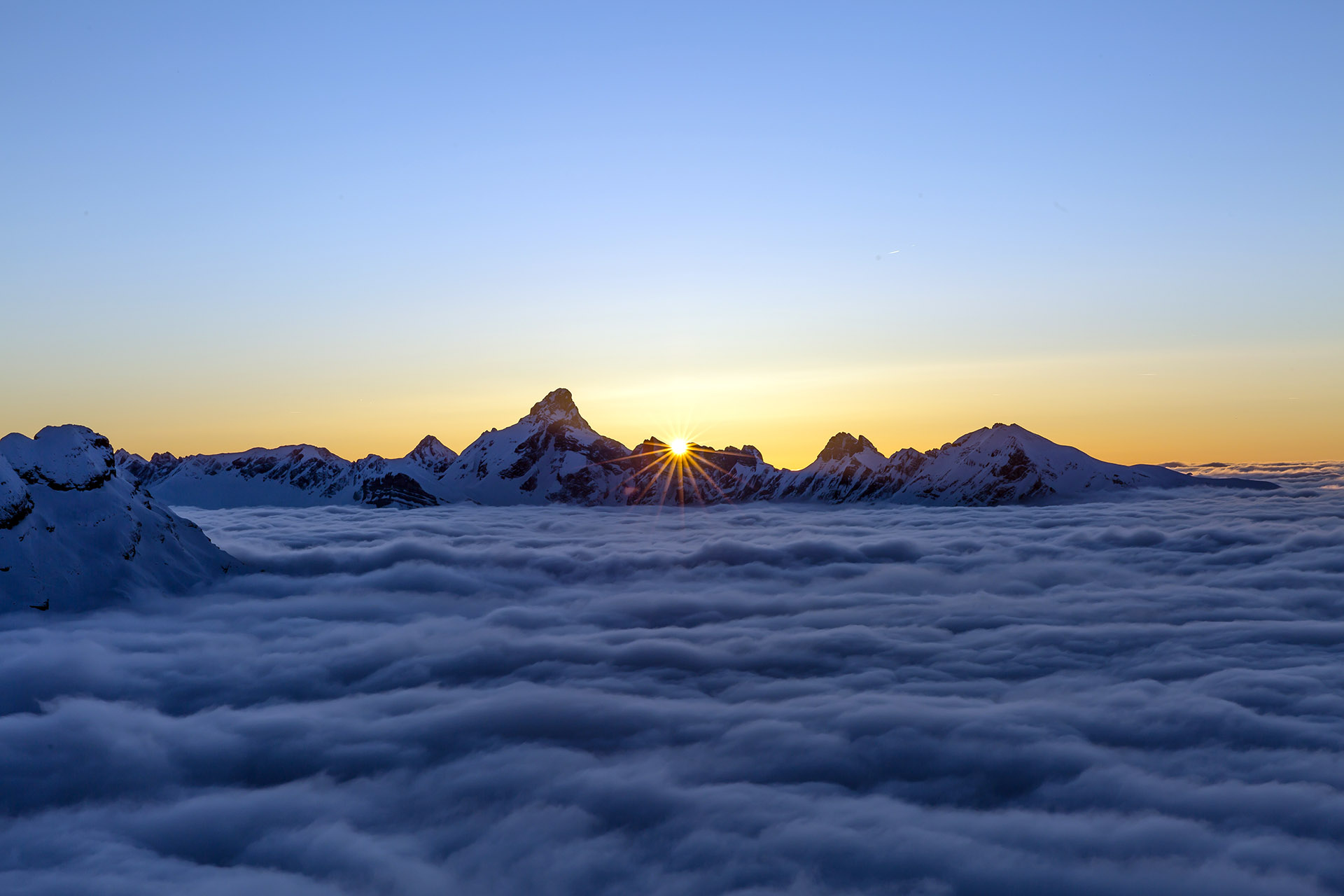 nuit au refuge des aiguilles d'arves et splitboard